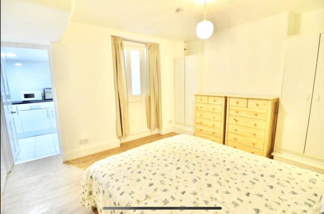 Fabulous  double bedroom garden flat, 3 mins tube Main Photo