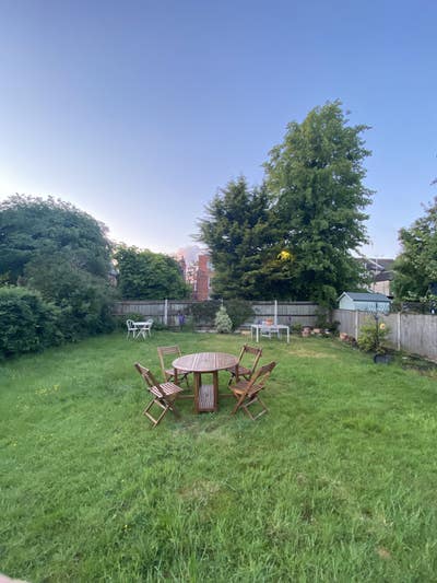 Calm & quiet flat with garden, by Streatham Common Main Photo