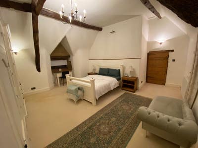 Double Room in Characterful Farm House  Main Photo