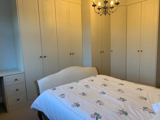 Lovely Double Room in Gidea Park Great Location Main Photo