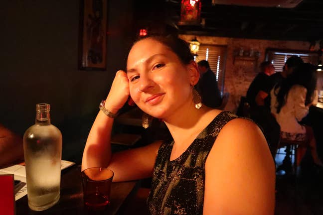 Flo, 26, young female professional Main Photo