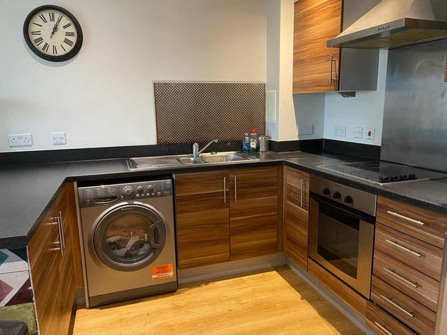 2 Bedroom Apartment Limehouse - £1,715 pcm Main Photo