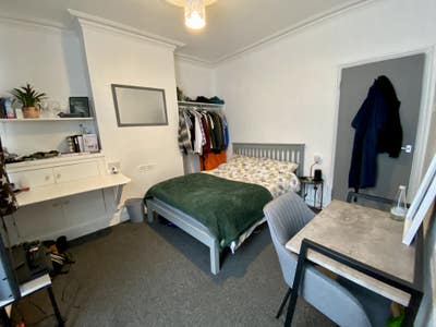 Double bedroom close to LRI, in a great location Main Photo