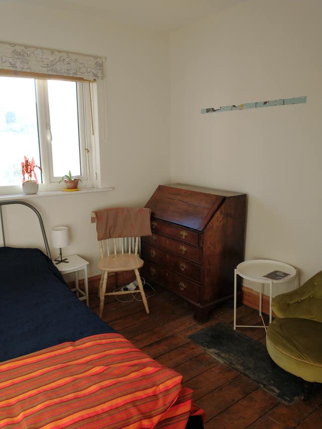 Sunny Double Room in Two bedroom House Main Photo