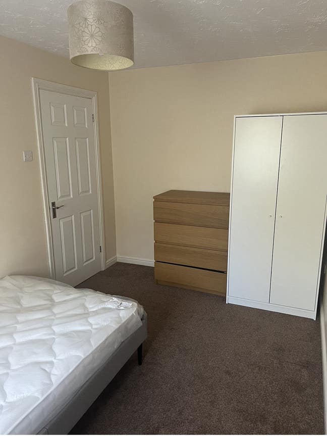 Room Available  Main Photo