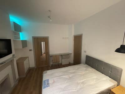 En suite in Salford available  Main Photo