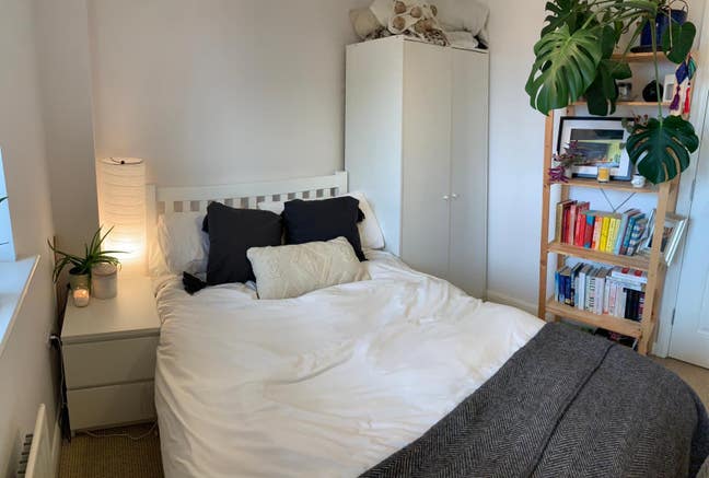 Small double with reserved parking,  🏡  Main Photo