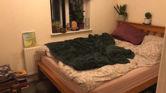 Small double room near Stroud Green Road Main Photo