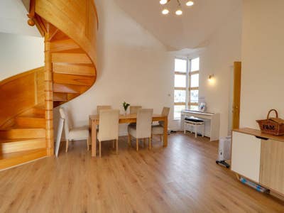 Super Spacious Room with Park View on Mill Road Main Photo