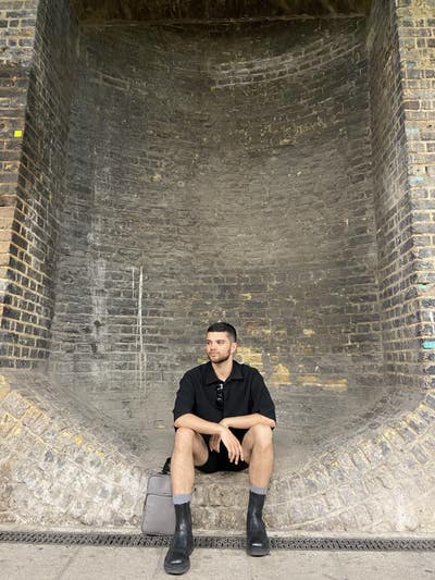Young professional looking for house share  Main Photo