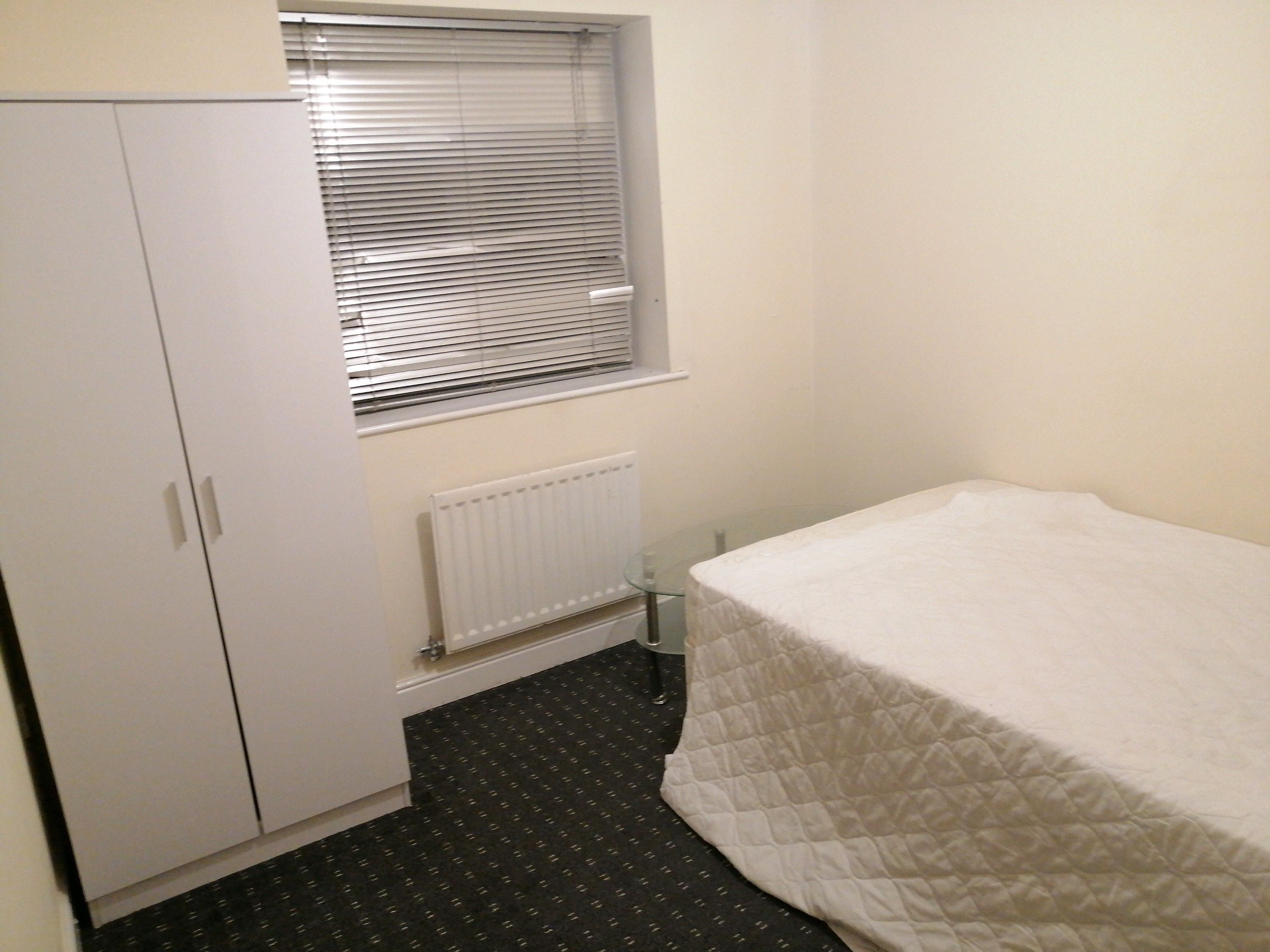 Rooms for rent Gorton, Greater Manchester flatshare Gorton, Greater Manchester house share rooms
