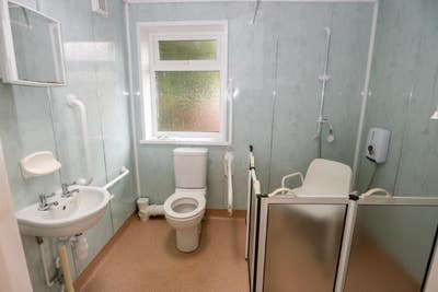  Room Near Princepe Charles Hospital  Main Photo