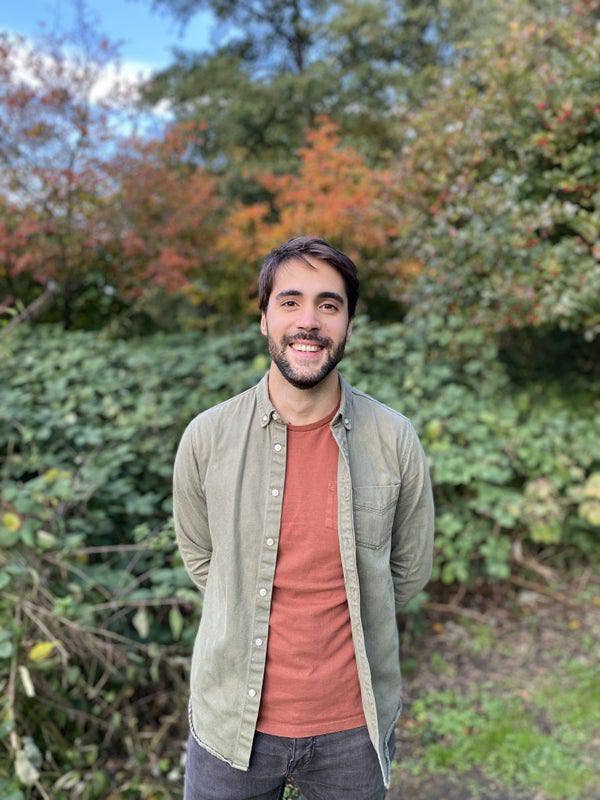 Professional seeks a double room Main Photo