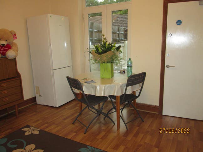 Nice double room near town centre (Ref:- 10) Main Photo