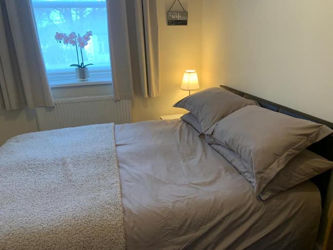 Ensuite double bedroom Main Photo