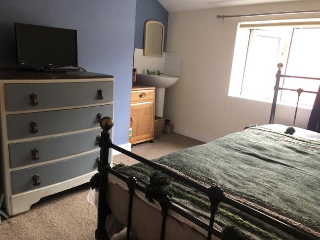 Cozy and warm room in central Scarborough  Main Photo