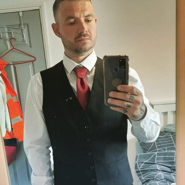 Clean tidy quiet full time worker  Main Photo