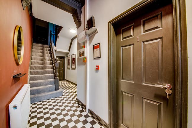 First Month Half🌟 Town Centre - Modern Living Main Photo