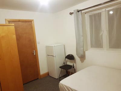 Ensuite room Main Photo