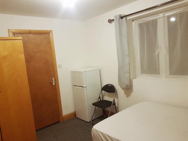Ensuite room Main Photo