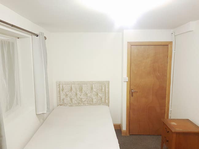 Ensuite room Main Photo