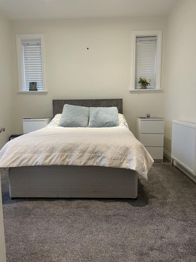 Lovely double room to rent near Southbourne Main Photo