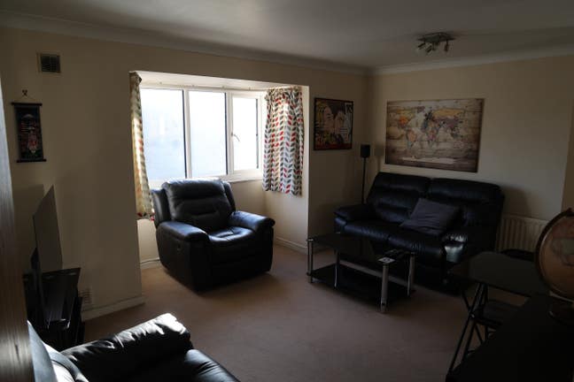 Furnished Double Room Tooting Borders Zone 3 Main Photo