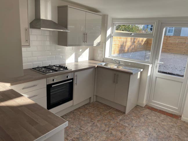 1 Room left in this very nice calm house  Main Photo