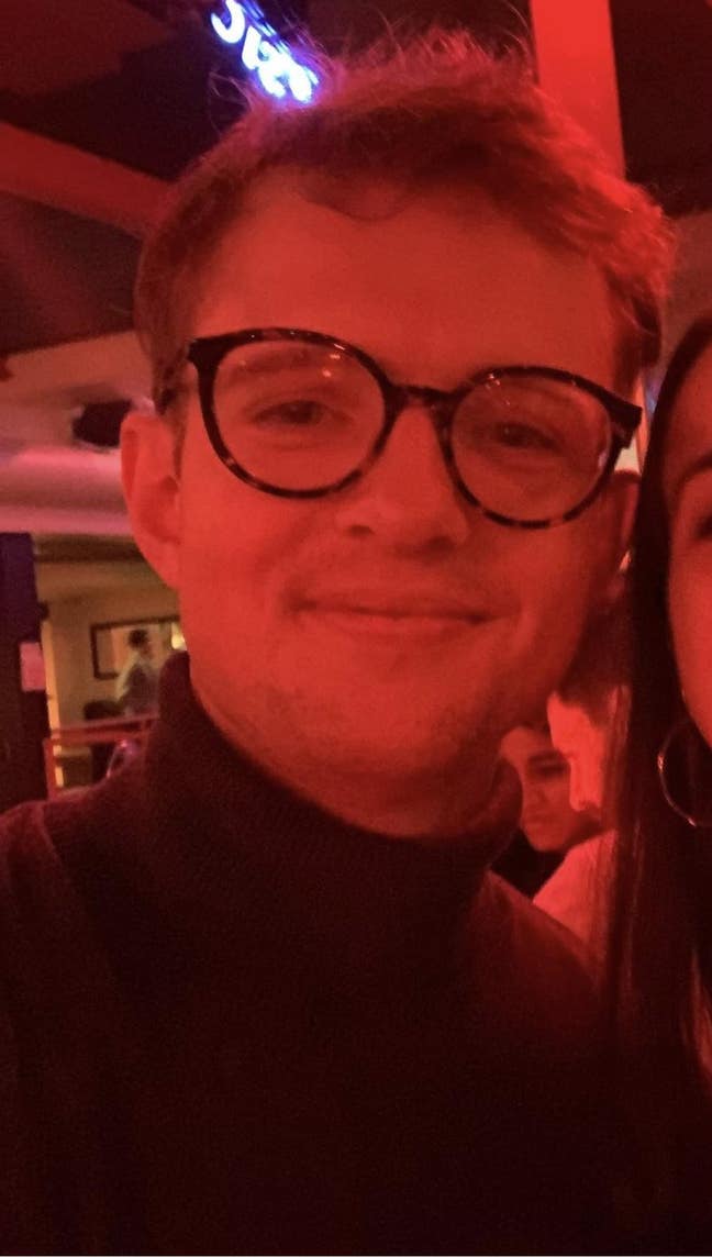 Civil servant looking in SW London  Main Photo