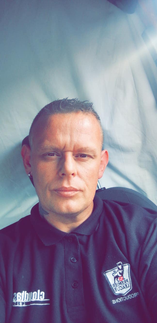 Looking to rent a room very urgently  Main Photo