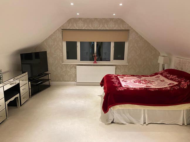 Re: Very High Spec Master Bedroom to Let  Main Photo