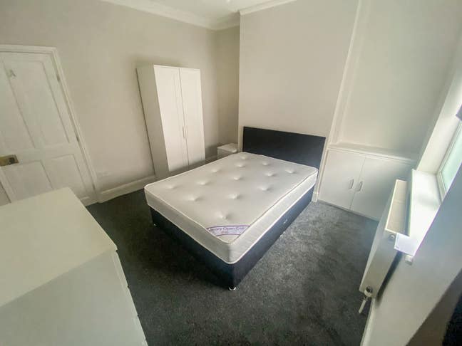 Montague Road - 4 Bed House Share Main Photo