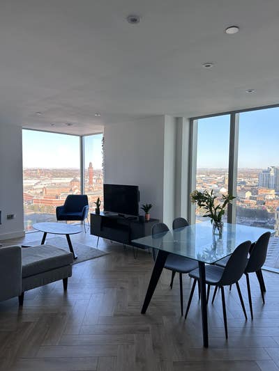 Room available in Anaconda Cut building  Main Photo