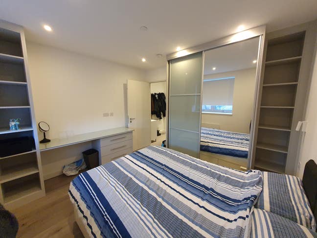 Penthouse; own floor; fully furnished double; wc Main Photo