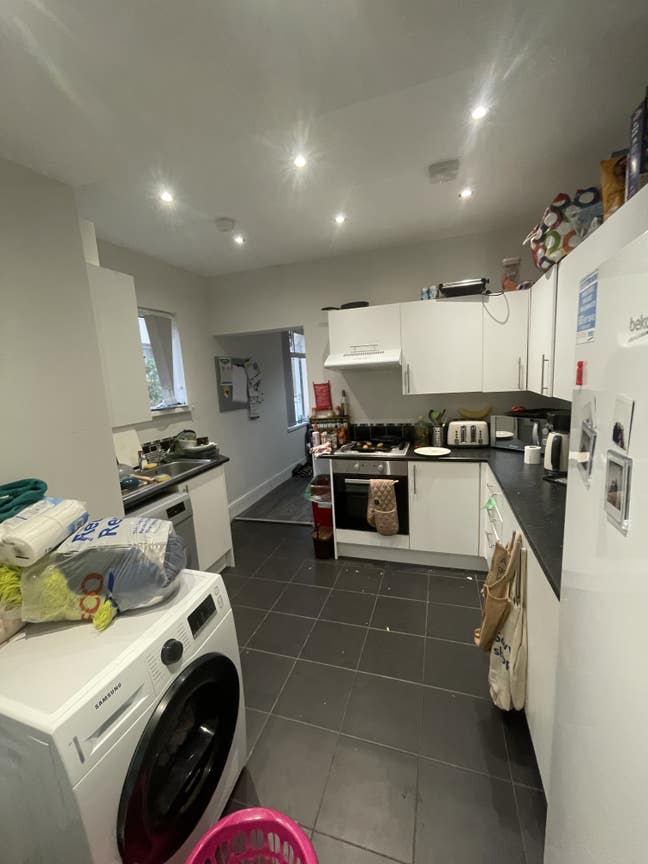 🏡 2 Furnished Double Rooms for Students Main Photo