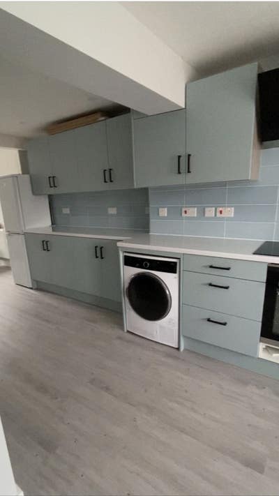 LARGE En-suite double room for single occupancy Main Photo