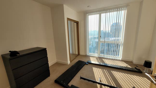 Large double ensuite -available 18/07 Main Photo