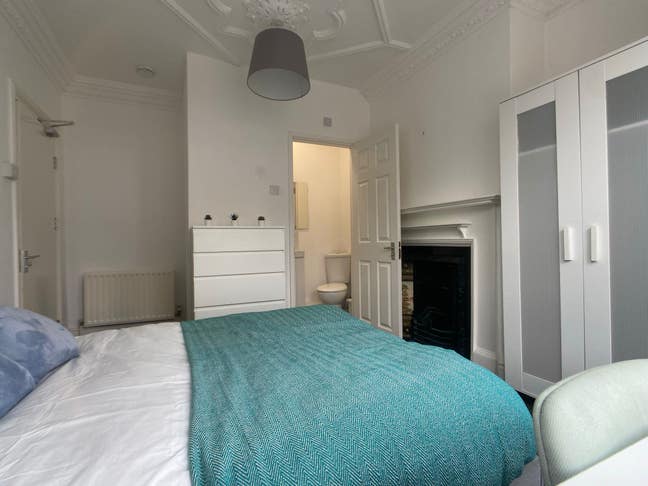 Beautiful Professional House Share Main Photo