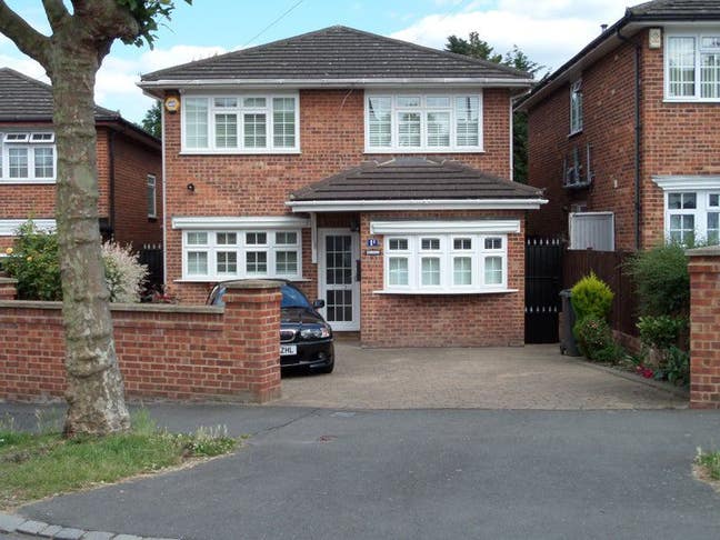 Beautifully maintained house. Main Photo