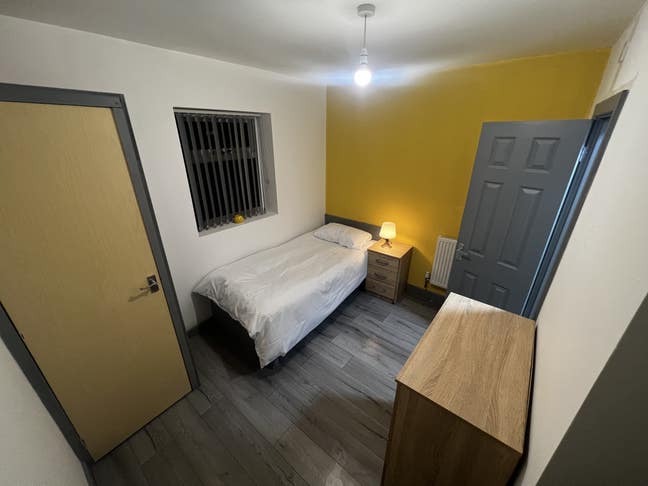 (Dss)*En-Suite*+ Evening Meal+Supported Accom  Main Photo