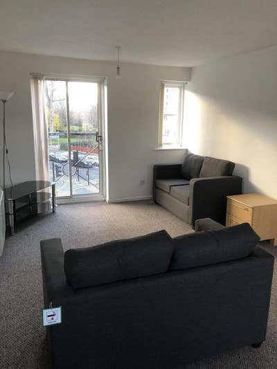 Cozy double bedroom available in Hulme Main Photo