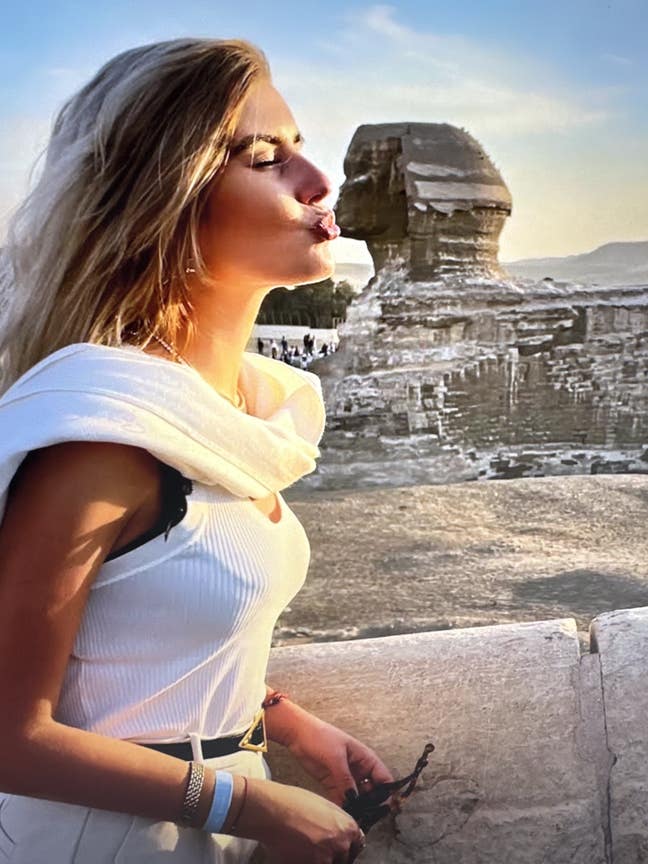 Looking for a room to rent or buddy Main Photo