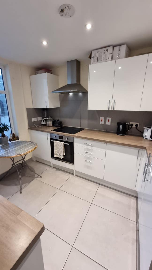 One large double room Main Photo