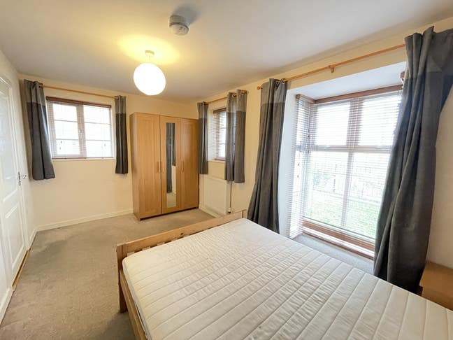 ☀🚿 Spacious En-suite Room- Hampton 🚿☀ Main Photo