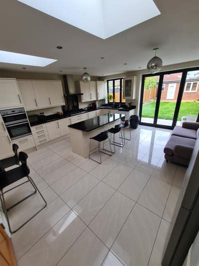 *** XXL double bed, XXL kitchen  *** Main Photo