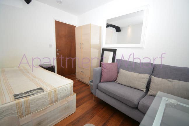 Luxury Tower- DBL Room E14 Amenities incl. Main Photo