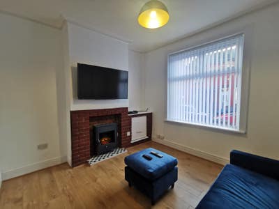 Newly Renovated Sociable 2 Bed Main Photo