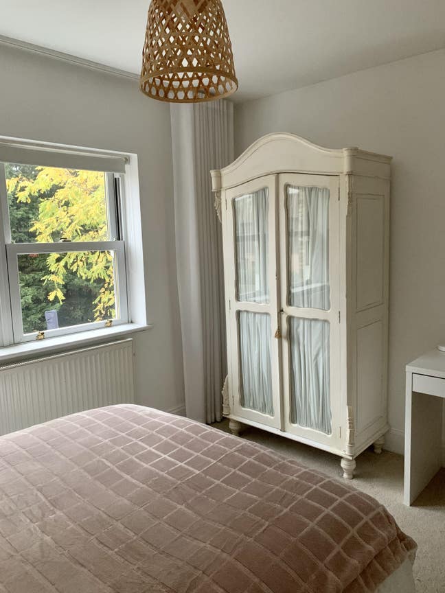 Peaceful double bedroom with own bathroom  Main Photo