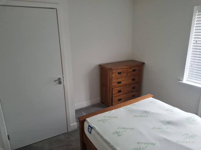 Room to let in new build property Main Photo