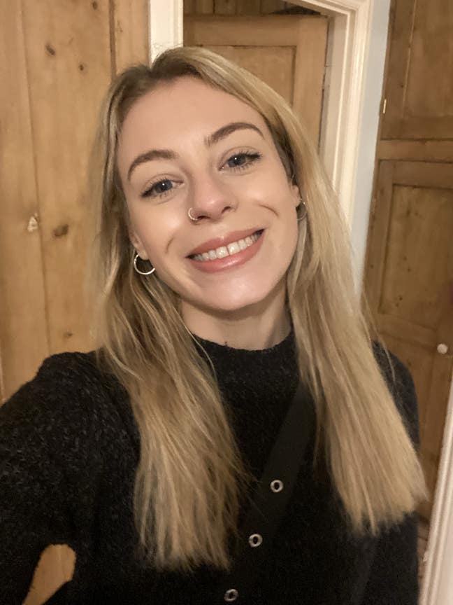 Full time professional looking for a room Main Photo